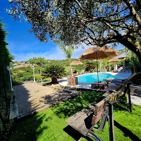 Avec Piscine Et Mini-golf Villa